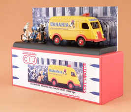 Renault 1000kg fourgon Banania avec cyclistes vintage code 3 CIJ sthubert92