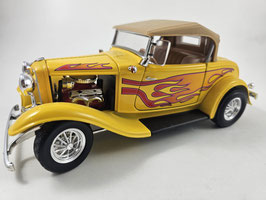 Road Legends 1:18 1932 Ford Roadster Convertible