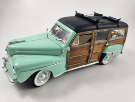Road Signature 1:18 Ford Woody '48