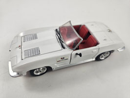 Revell 1:24 Corvette Stingray