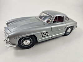 Burago 1:18 Mercedes-Benz 300 SL 1954