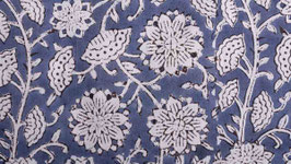 Fleurs des prés sur un bleu ardoise (3)