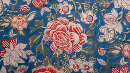 Motif floral printanier bleu azur