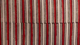 Rayures rouges et anthracite