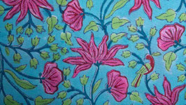 Oiseaux dans des fleurs turquoise