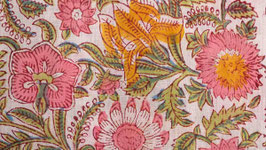 Clarté florale rose et jaune maïs