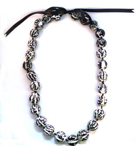 2334 Kukuinusskette schwarz-weiß lang