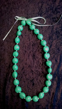 Kukuinusskette farbig grün, lang (Nr. 2010)