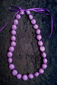 Kukuinusskette farbig lila, lang (Nr. 2007)