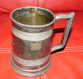 Antiker Zinnbecher mit Glasboden, 1999