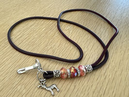 Glattleder brombeere mit Batik Beads Klimbim Hirsch