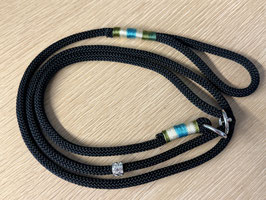 Showleine aus PPM schwarz 6mm dick Takelung khaki/beige/türkis mit Zugstopp und Handschlaufe
