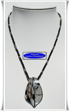 652. Spinell-Kette mit Muranoglas-Anhänger