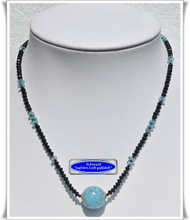 1742. zierliche Apatit-Spinell-Kette mit Muranoglas-Perle