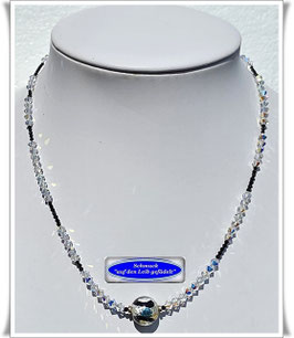 1662. ausgefallene Swarovski-Spinell-Kette mit Muranoglas-Perle