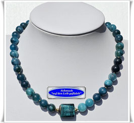 2116. elegantes Apatit-Collier mit großer Muranoglasperle