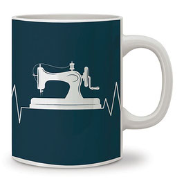 Tasse "Herzklopfen mit Nähmaschine" - strickimicki Sprüchetasse