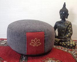 Es014) Einzelstück Essence: Meditationskissen in Grau - Rot. Mit Stickerei in Gold (Lotusblüte: Verbindung zum Göttlichen, Harmonie, Mitgefühl)