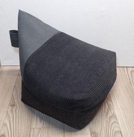 3a) EINZELSTÜCK (Bild 1): Upcycling Zipfel Meditationskissen "ZEN". Mit prakt. Trageschlaufe.