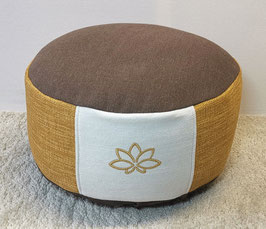 Upr24) Einzelstück: Upcycling Meditationskissen Braun - Goldgelb - Cremeweiss  (Kordelboden: Streifenmuster in Brauntönen) Mit Stickerei in Gold: Lotusblüte