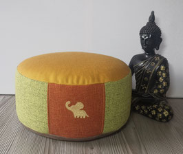 Upr42) Einzelstück: Meditationskissen in Goldgelb - Hellgrün - Terracotta. Mit Stickerei in Gold: Elefant