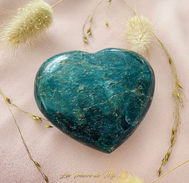 Coeur en Apatite bleue
