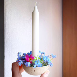 Kerzenschein trifft BlumenLiebe