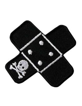 Applikation Pflaster mit Totenkopf