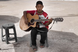 "Future (guitar brand)"