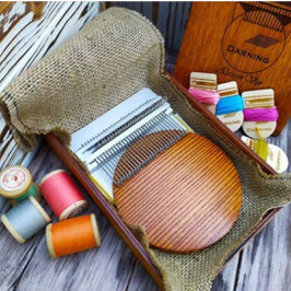 Mini “métier à tisser” pour réparer les vêtements