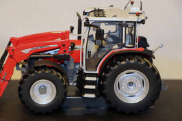 Massey Ferguson 5M.145 mit Frontlader