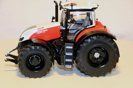 Steyr 6340 Terrus CVT mit schwarzen Rädern Limitiert