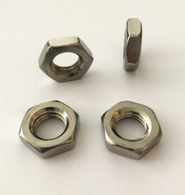 Sechskantmuttern DIN 439 A2