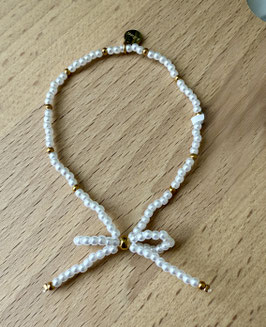 Zartes Perlenarmband mit Schleife *WEISS