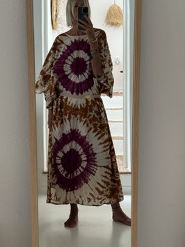 Tina Kaftan in Ochre