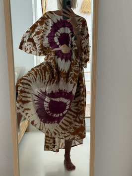 Tina Kaftan in Ochre