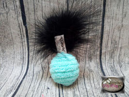 Cotton Drop mit schwarzer Feder