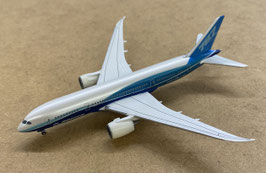 Herpa Wings 513449 Boeing 787-8 "Dreamliner"