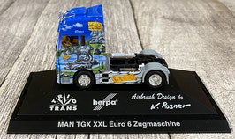 Herpa Truck 110839 MAN TGX XXL Euro 6 "Weltgeschichte Nr. 12 Römer"