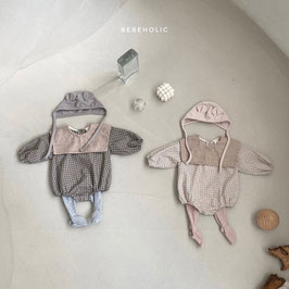 モダンカラースーツ