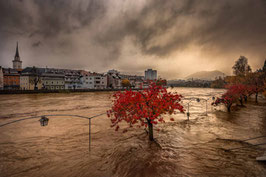 Villach, Drau bei Hochwasser, Oktober 2018