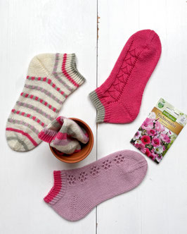 Garnpaket Sneakersocken SommerSoxx 22 inkl. Anleitung in den Farben Weiß, Himbeerrot, Nelkenrosa und Heugrün