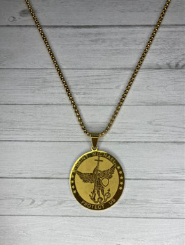 Erzengel Michael Edelstahl Anhänger, goldfarbig, 45 x 32 mm, Kette 59 cm Länge