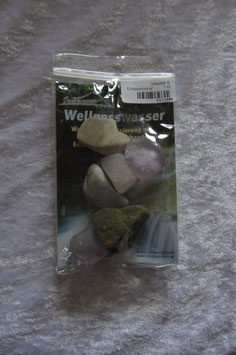 Wellnesswasser-Trinkmischung Amethyst (Element Metall) Ozeanjaspis   (Element Holz)  Rosenquarz (Element Feuer)  verst. Holz (Element Erde)  Chalcedon (Element Wasser)  - 8414EM - Trommelsteine