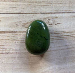 Kanada Jade grün, Anhänger, gebohrt, 25 x 18 mm