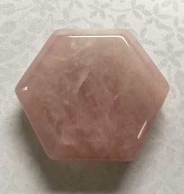 Rosenquarz, Hexagon Feenstein, Trommelstein, 45 x 45 mm, Sechseckig