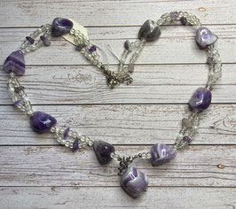 Amethyst Kette, 50 cm lang, mit silberfarbigem Verschluss und 4 cm  Verlängerung