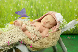 Newborn Bonnet Vintagemütze altrosa Blume weiß