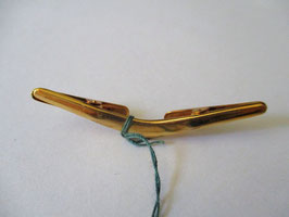 Silver tie clip with lateral harpins