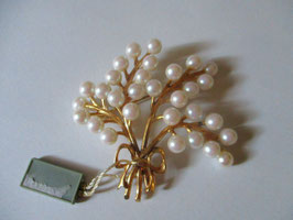 Silver gold plated brooch with pearls